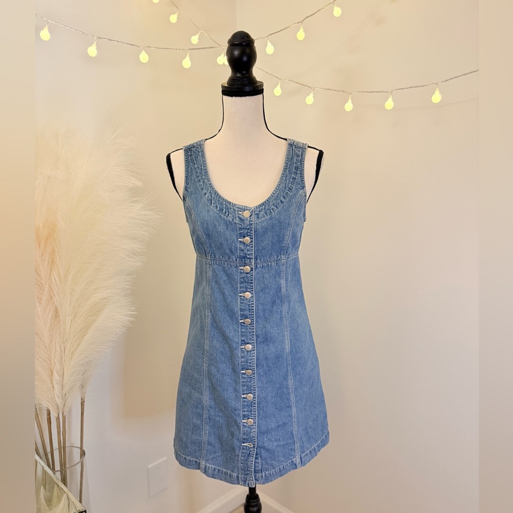 🌾 GAP Light Blue Denim Dress with button down front